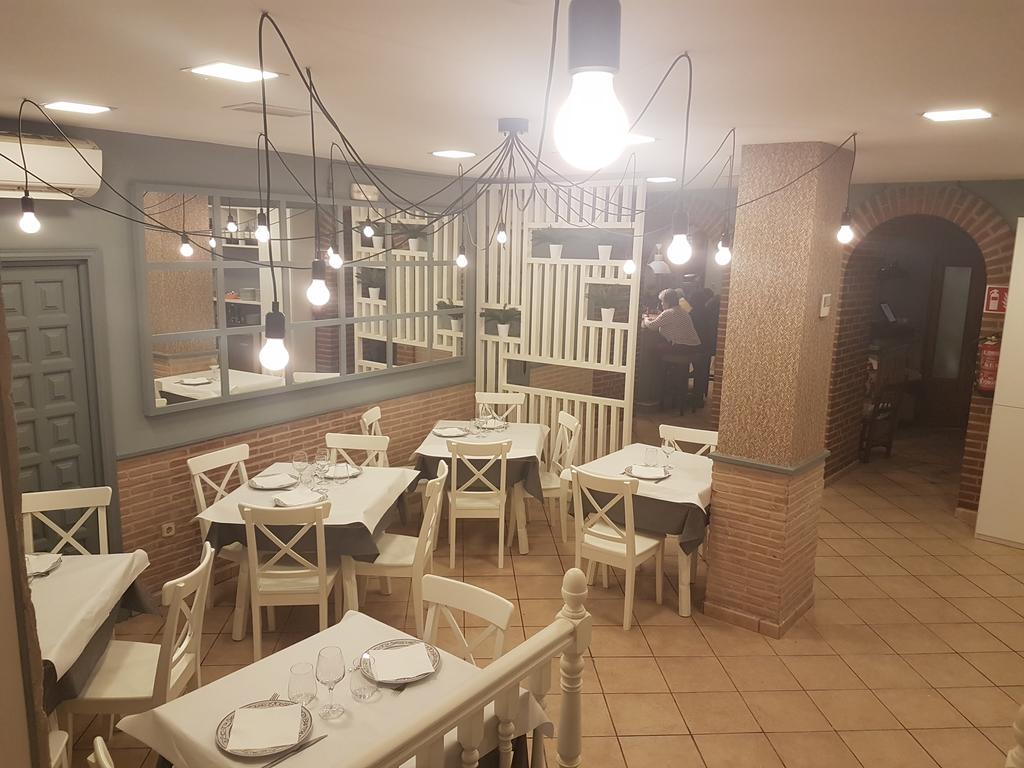 Hostal Meson Castilla Siguenza Eksteriør bilde