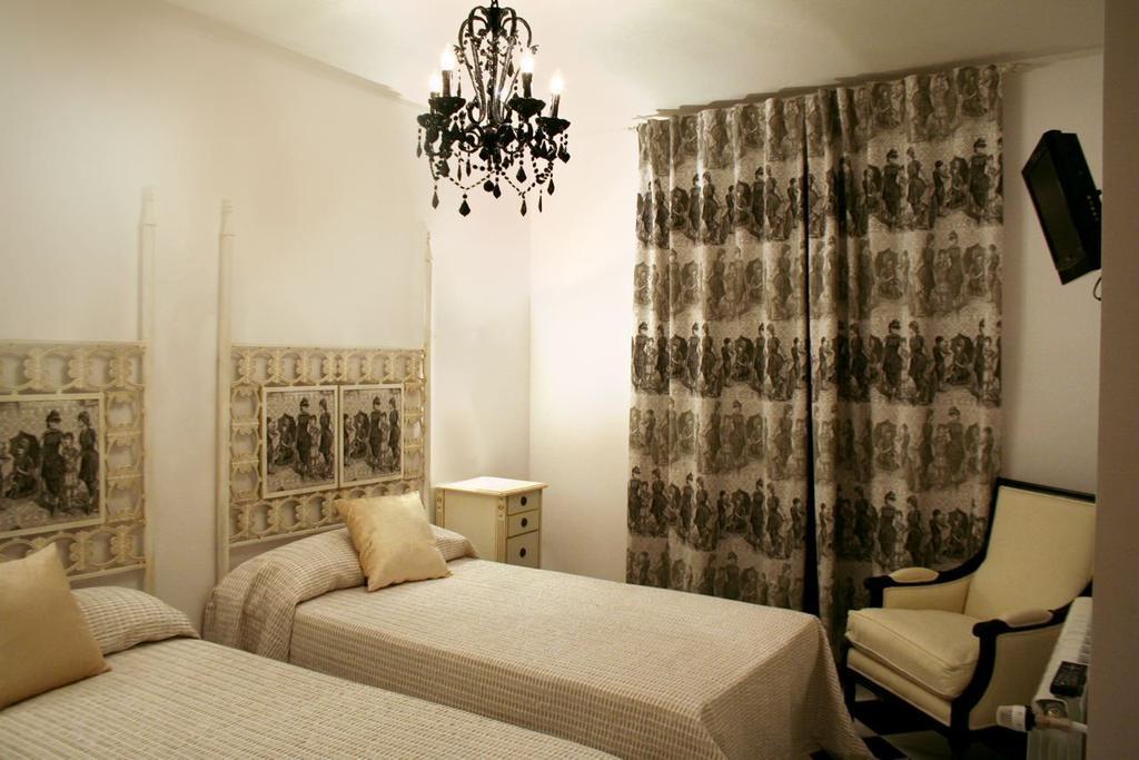 Hostal Meson Castilla Siguenza Rom bilde
